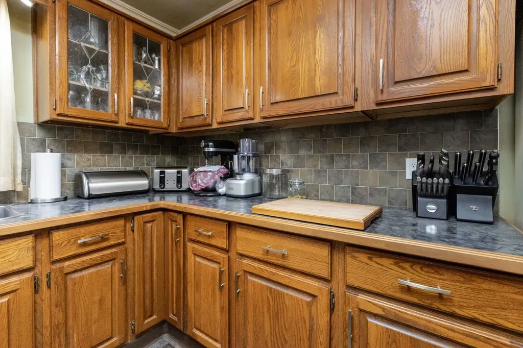 5020 56 Street Innisfail AB T4G 1R3