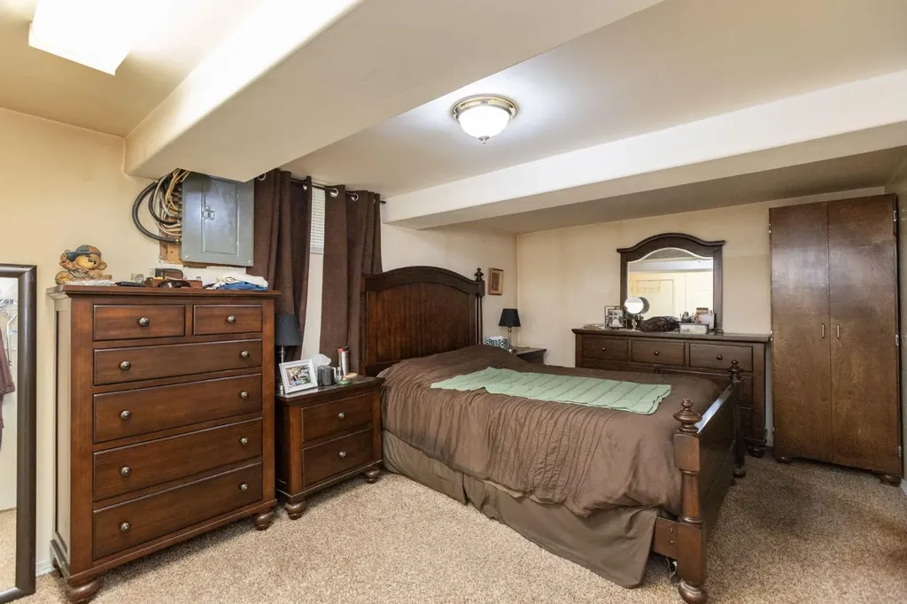5020 56 Street Innisfail AB T4G 1R3