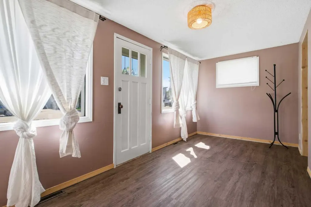 10122 106 Avenue Grande Prairie AB T8V 1J8