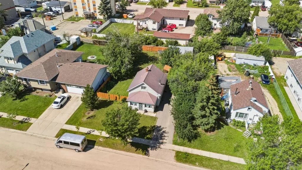 10122 106 Avenue Grande Prairie AB T8V 1J8