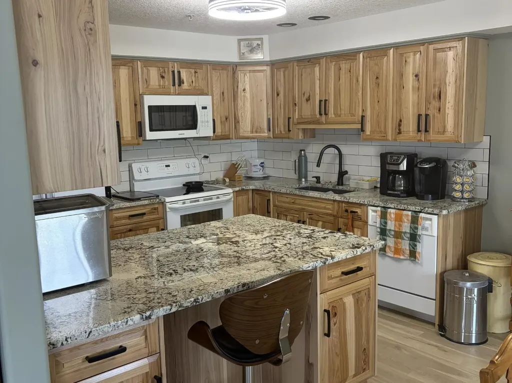 100 2 Avenue S Lethbridge AB T1J0B5
