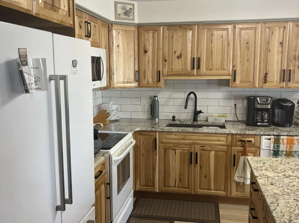 100 2 Avenue S Lethbridge AB T1J0B5