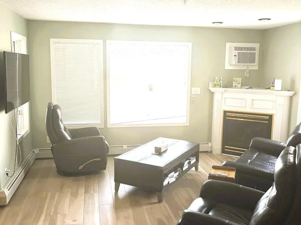 100 2 Avenue S Lethbridge AB T1J0B5