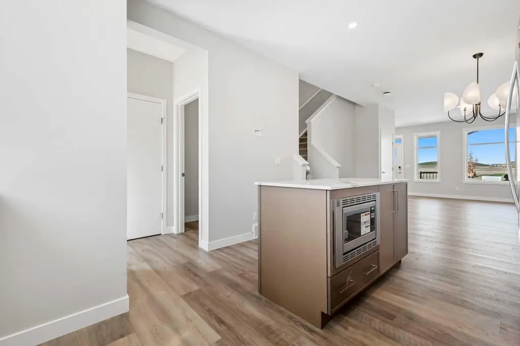 7023 Rangeview Avenue SE Calgary AB T3S 0P9