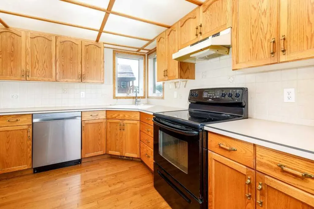 6 Densmore Crescent Red Deer AB T4R 2L8