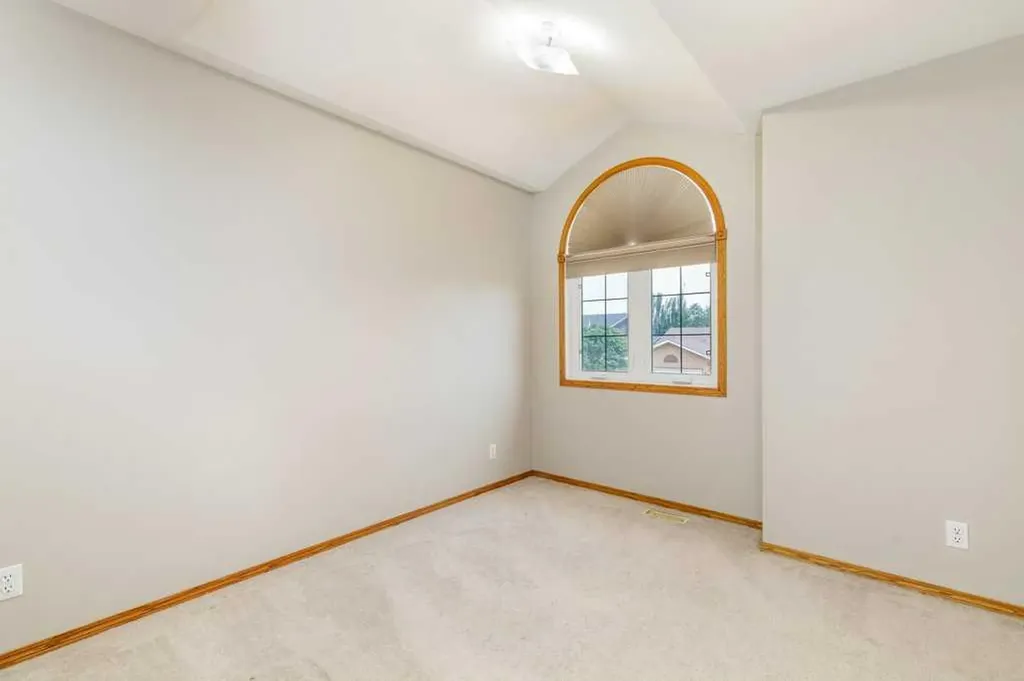 6 Densmore Crescent Red Deer AB T4R 2L8