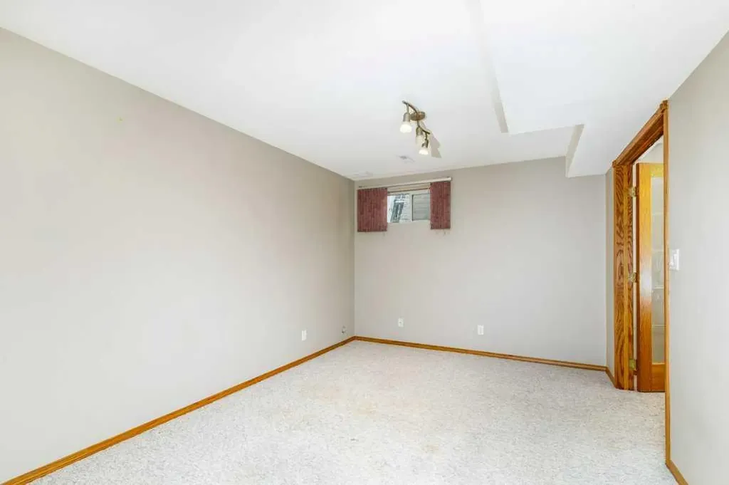 6 Densmore Crescent Red Deer AB T4R 2L8