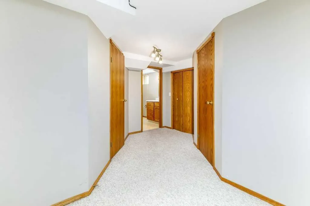 6 Densmore Crescent Red Deer AB T4R 2L8