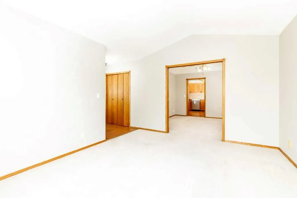 6 Densmore Crescent Red Deer AB T4R 2L8
