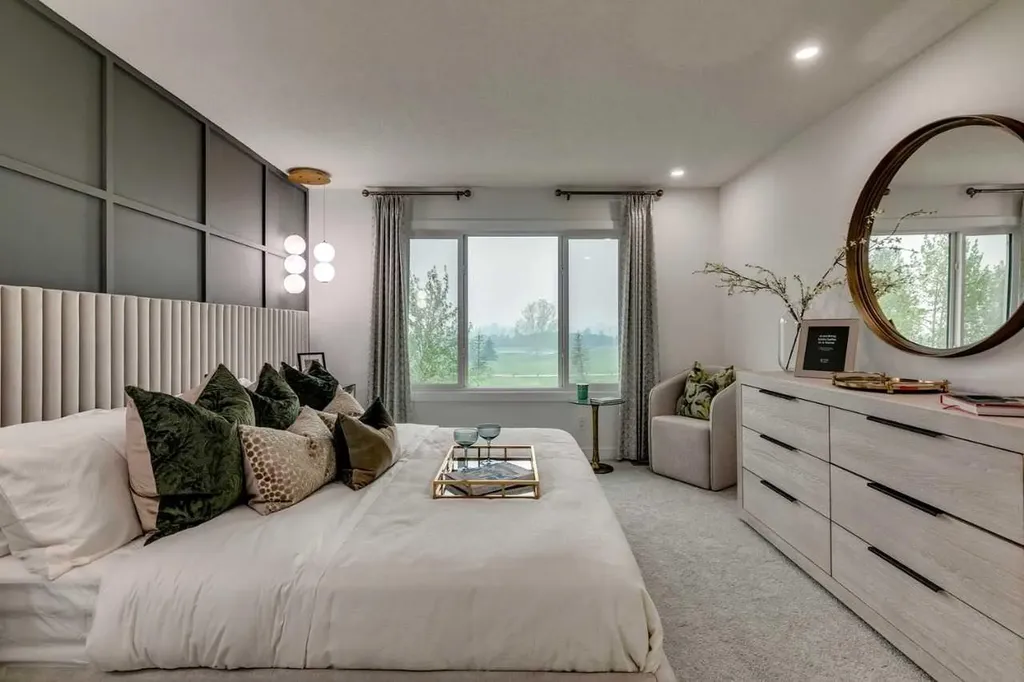 64 Creekstone Manor SW Calgary AB T2X5W3