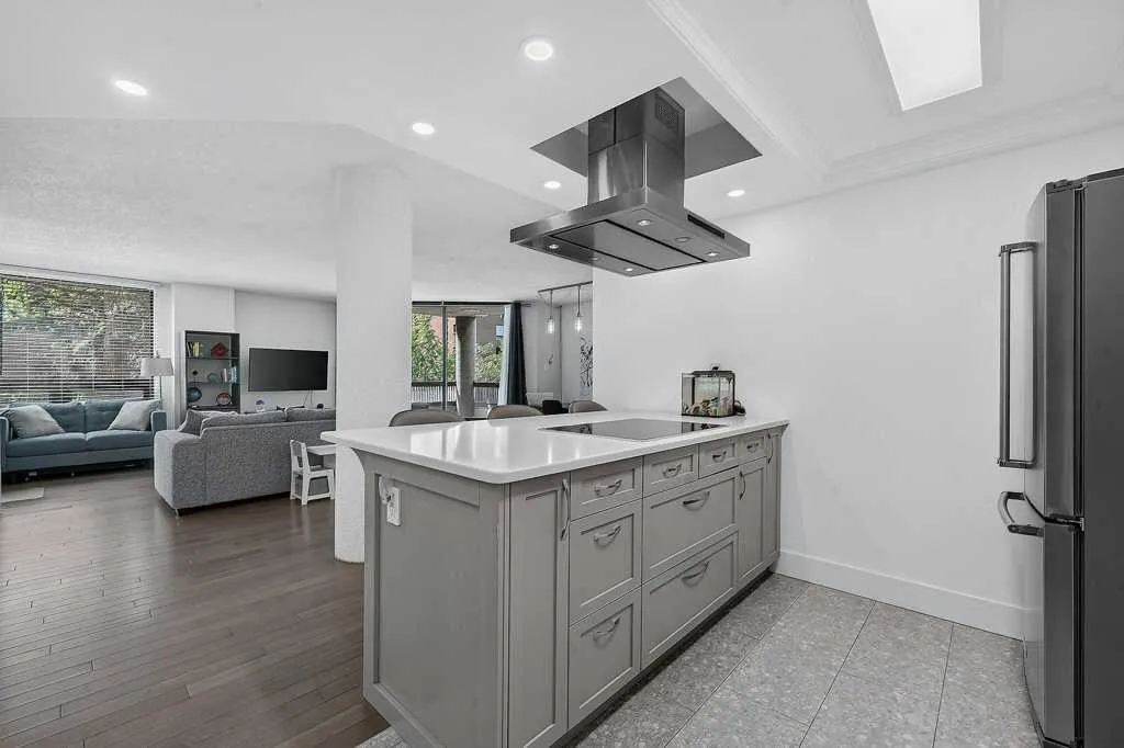 1304 15 Avenue SW Calgary AB T3C0X7