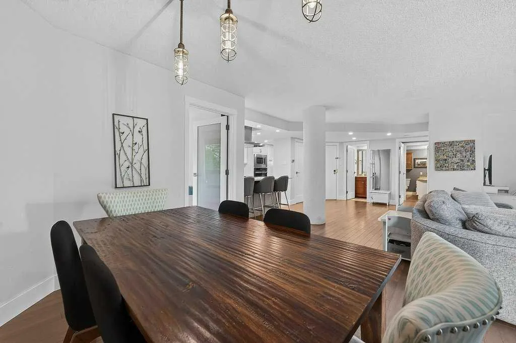 1304 15 Avenue SW Calgary AB T3C0X7