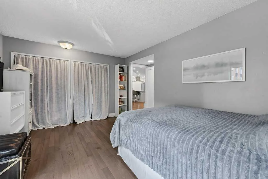 1304 15 Avenue SW Calgary AB T3C0X7