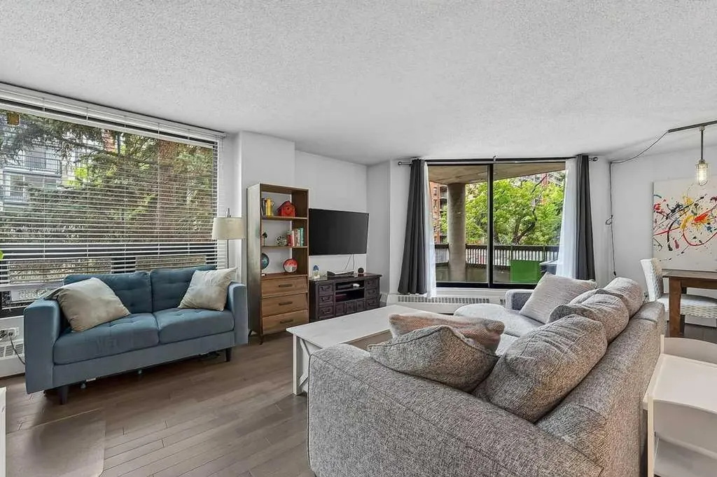 1304 15 Avenue SW Calgary AB T3C0X7
