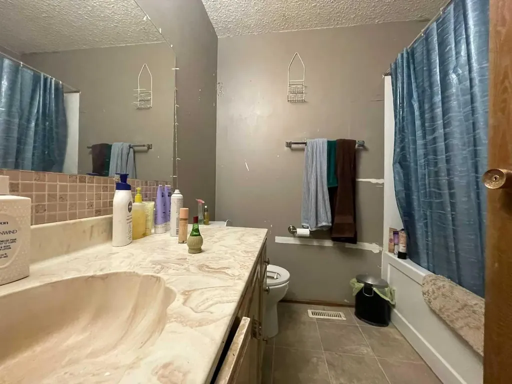 1020 1 Street W Kindersley SK S0L 1S0