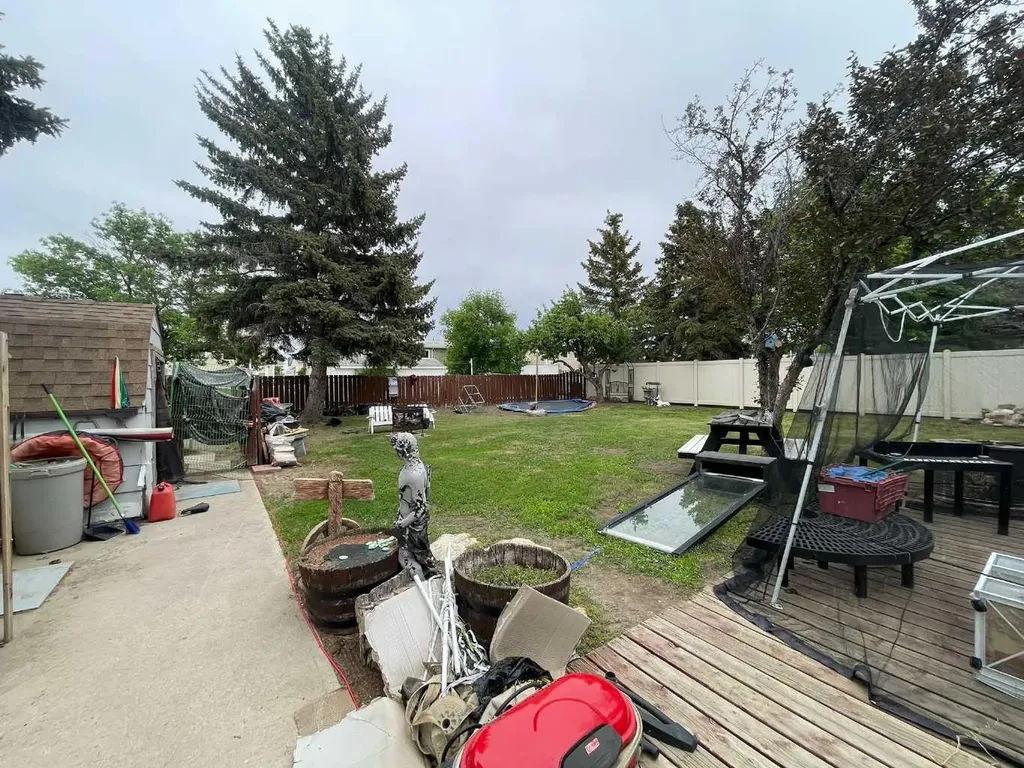 1020 1 Street W Kindersley SK S0L 1S0