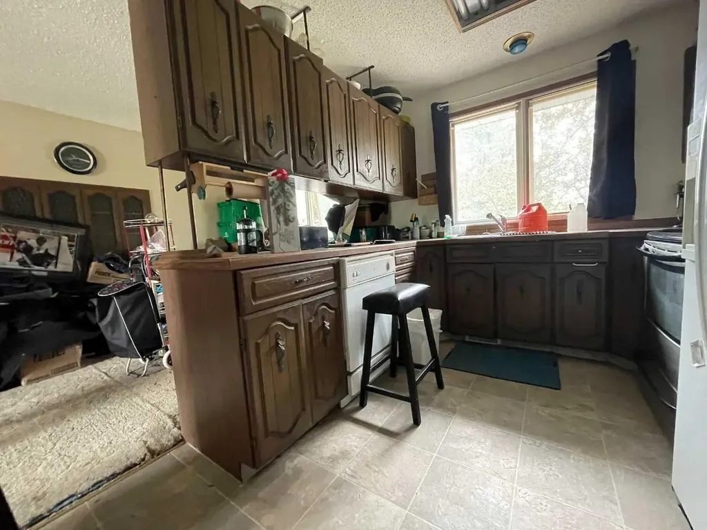 1020 1 Street W Kindersley SK S0L 1S0