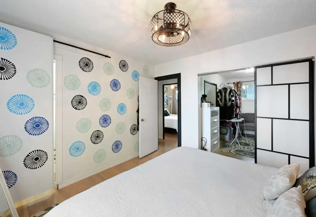 4420 3 Street NE Calgary AB T2E 3L6