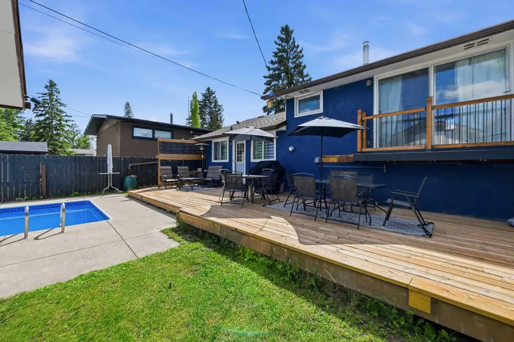 4420 3 Street NE Calgary AB T2E 3L6