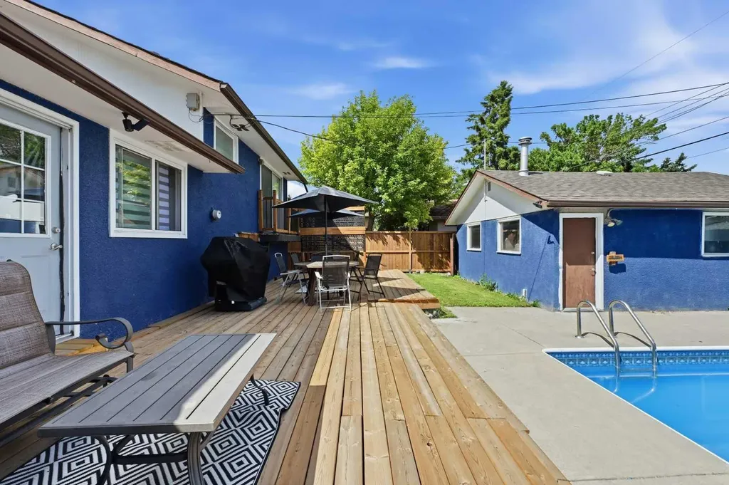 4420 3 Street NE Calgary AB T2E 3L6