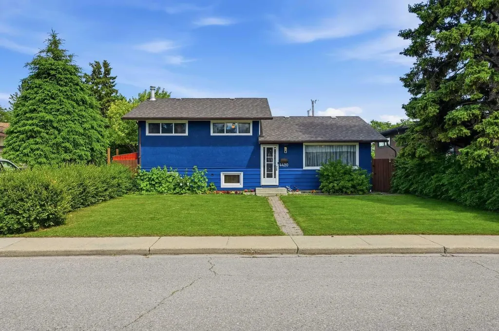 4420 3 Street NE Calgary AB T2E 3L6