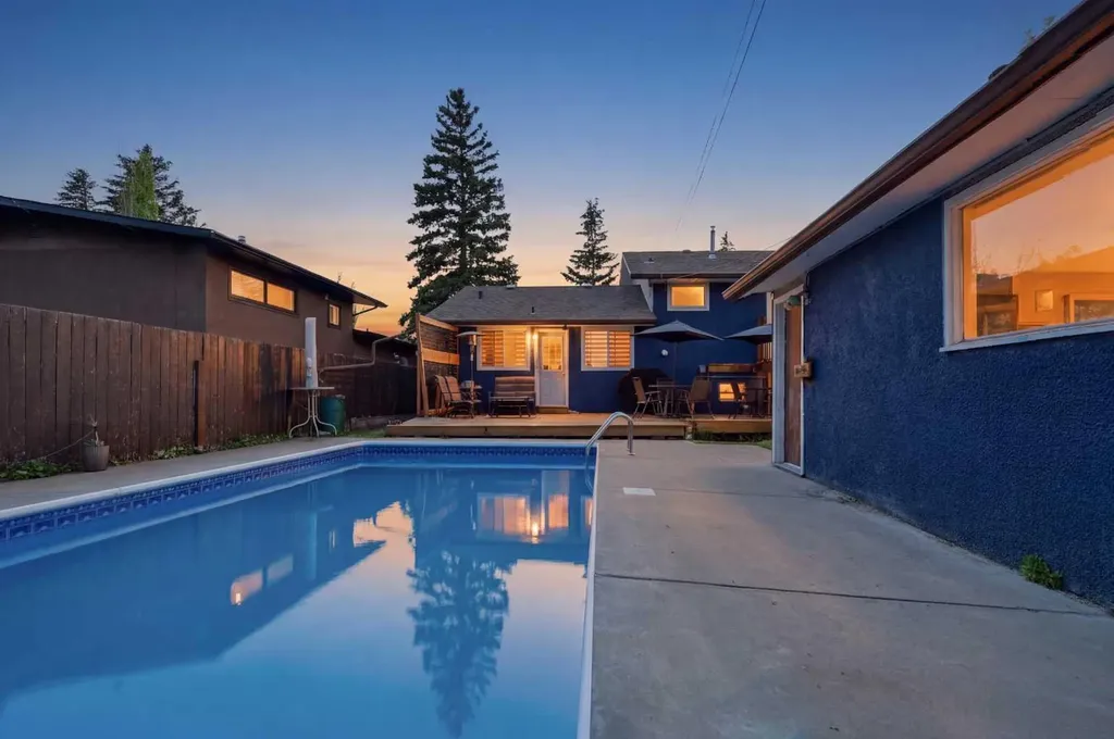 4420 3 Street NE Calgary AB T2E 3L6