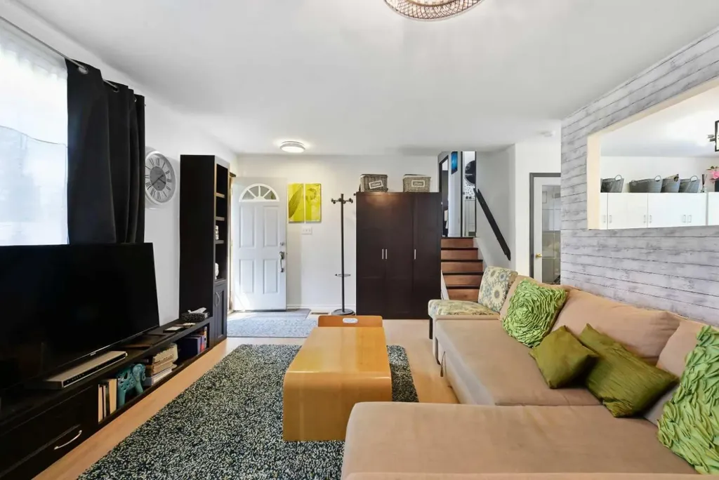 4420 3 Street NE Calgary AB T2E 3L6