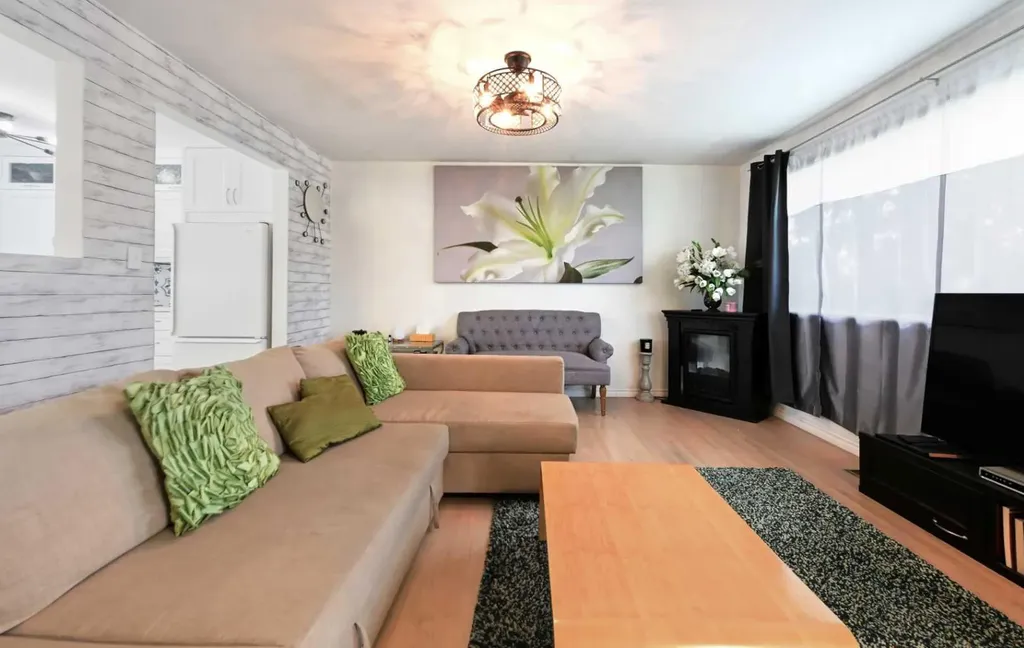 4420 3 Street NE Calgary AB T2E 3L6