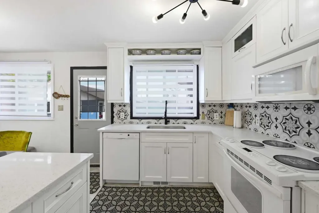 4420 3 Street NE Calgary AB T2E 3L6