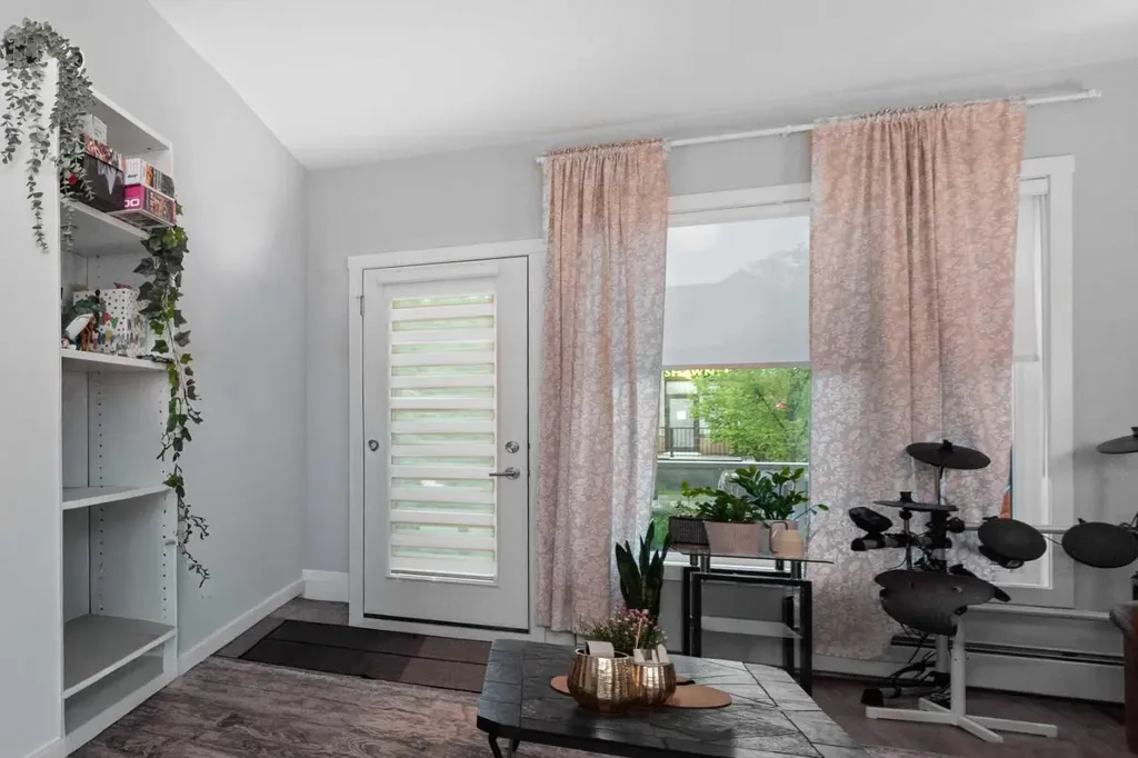 150 Shawnee Square SW Calgary AB T2Y 0T6
