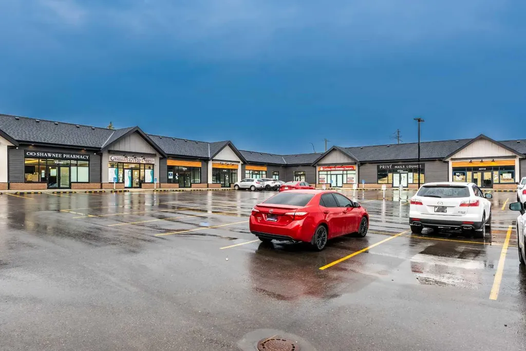 150 Shawnee Square SW Calgary AB T2Y 0T6