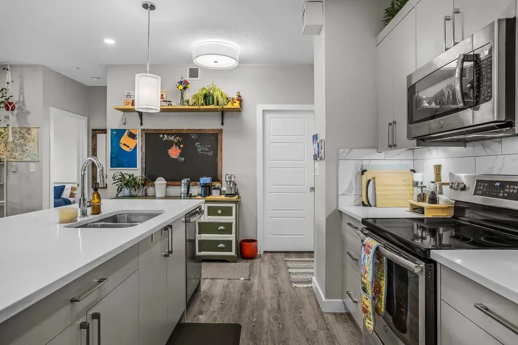 106 Stewart Creek Rise Canmore AB T1W 0N3