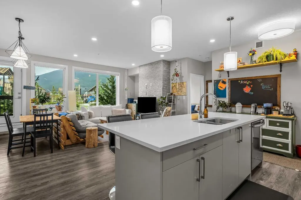 106 Stewart Creek Rise Canmore AB T1W 0N3