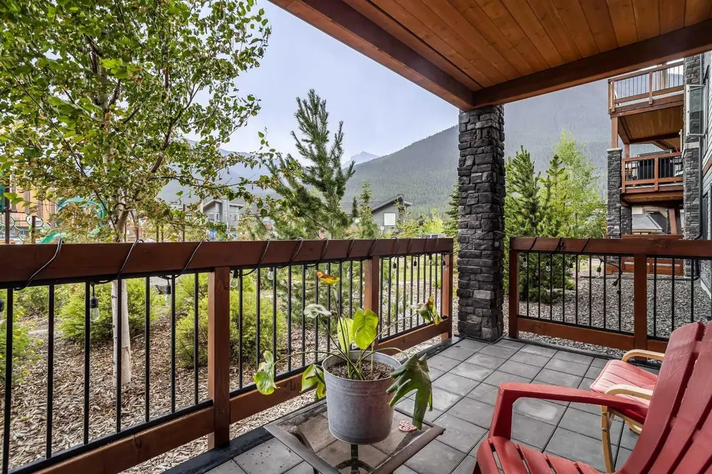 106 Stewart Creek Rise Canmore AB T1W 0N3