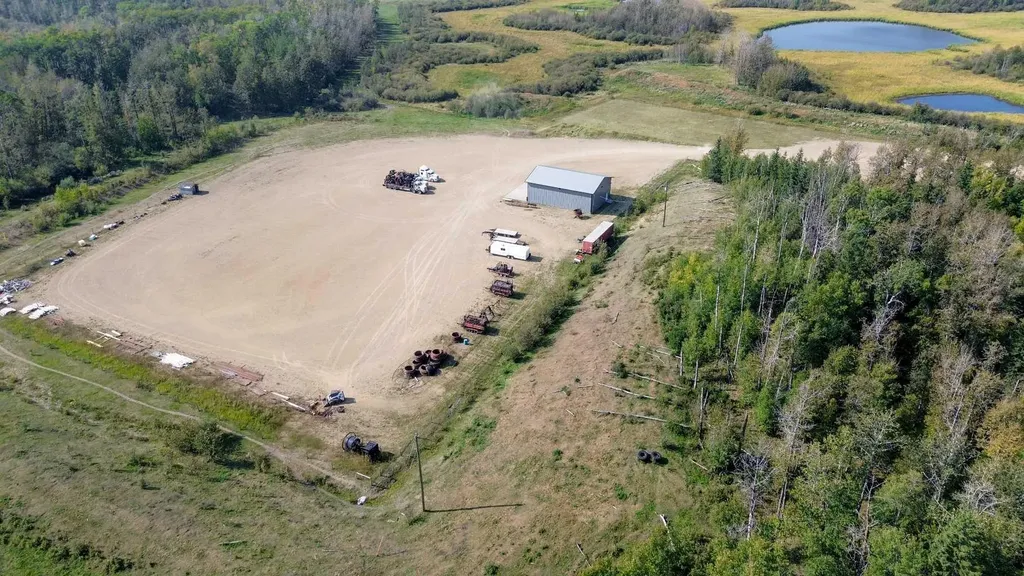 3021 Township Road 400 Rural Lacombe County AB T0M 0X0
