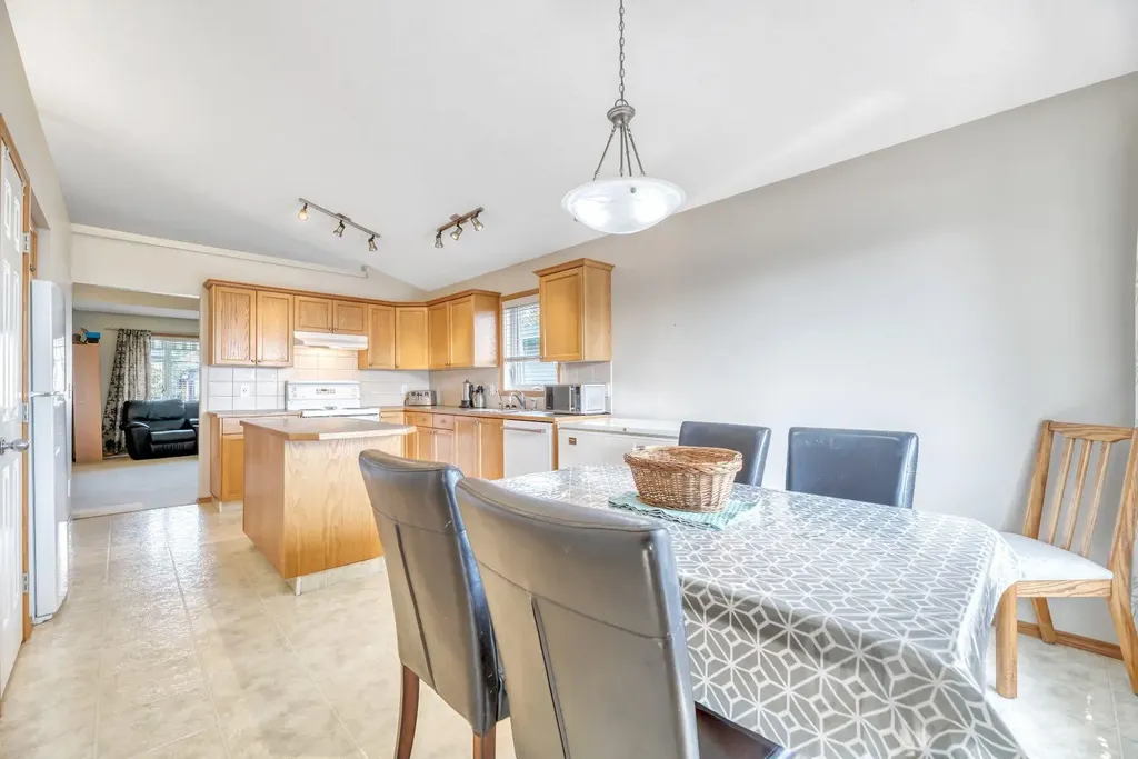 303 Robert Street SW Diamond Valley AB T0L2A0
