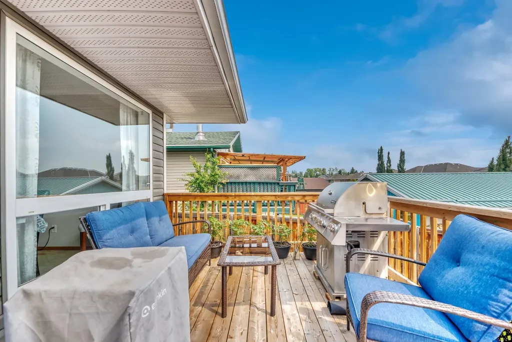 303 Robert Street SW Diamond Valley AB T0L2A0