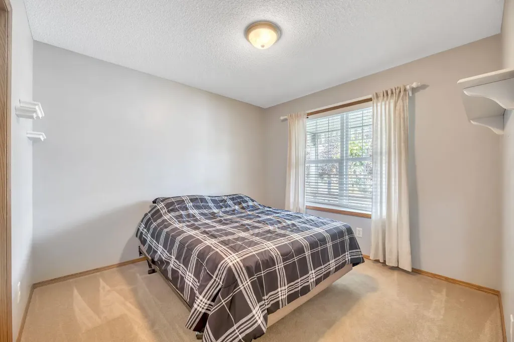 303 Robert Street SW Diamond Valley AB T0L2A0