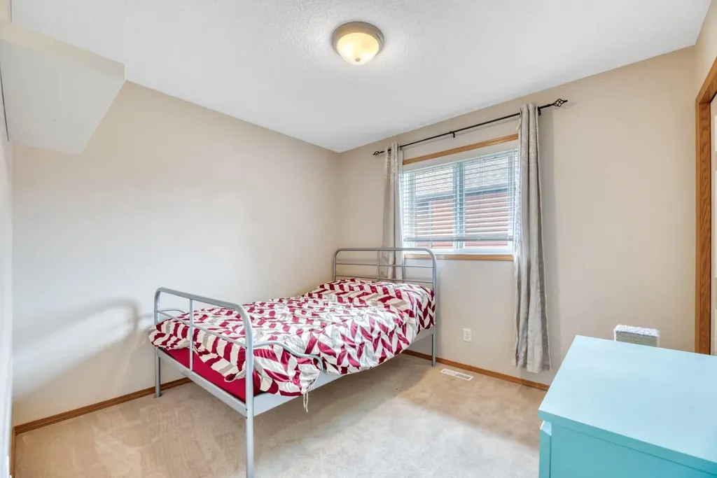 303 Robert Street SW Diamond Valley AB T0L2A0