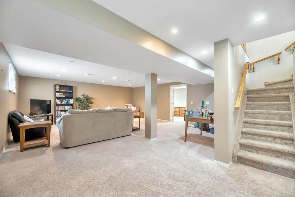 303 Robert Street SW Diamond Valley AB T0L2A0