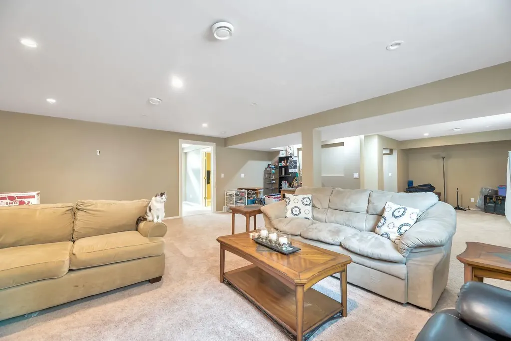 303 Robert Street SW Diamond Valley AB T0L2A0