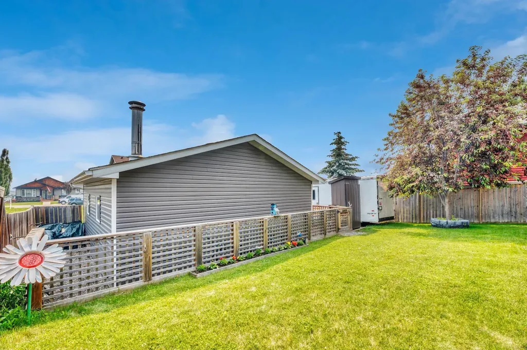 303 Robert Street SW Diamond Valley AB T0L2A0