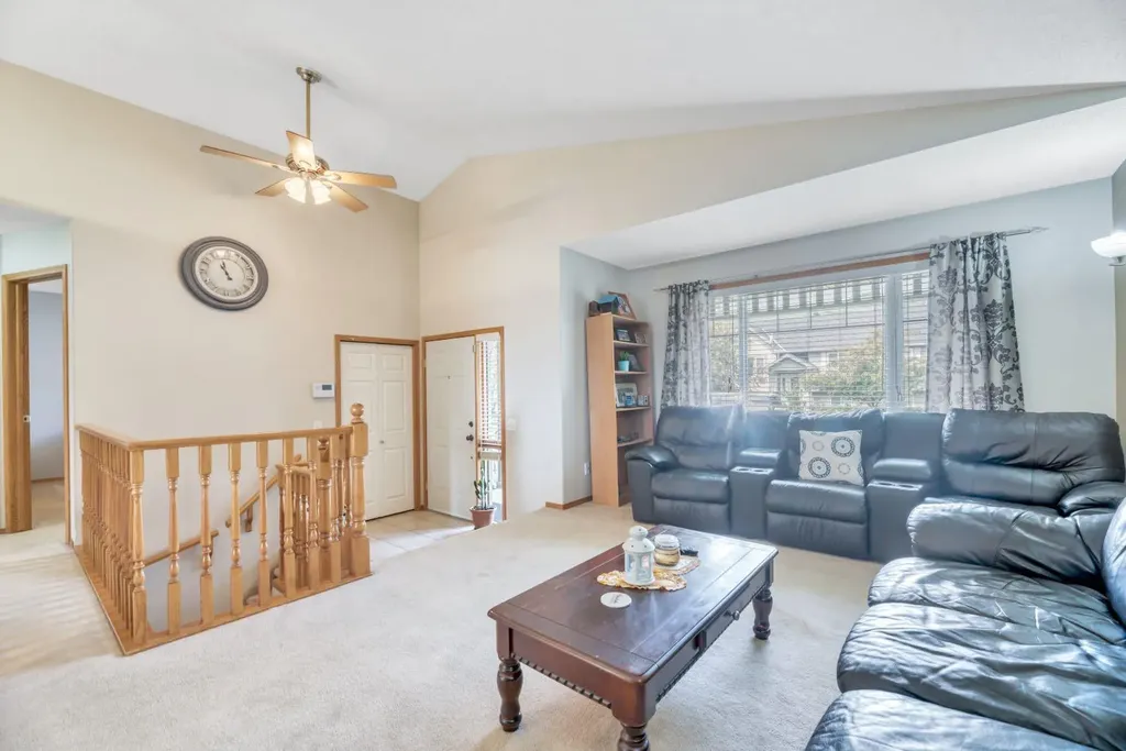 303 Robert Street SW Diamond Valley AB T0L2A0