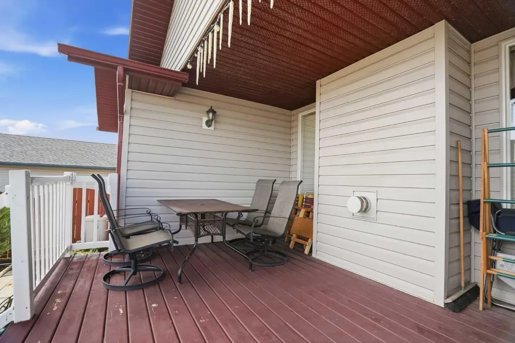 1706 3 Avenue SE High River AB T1V 1Y3