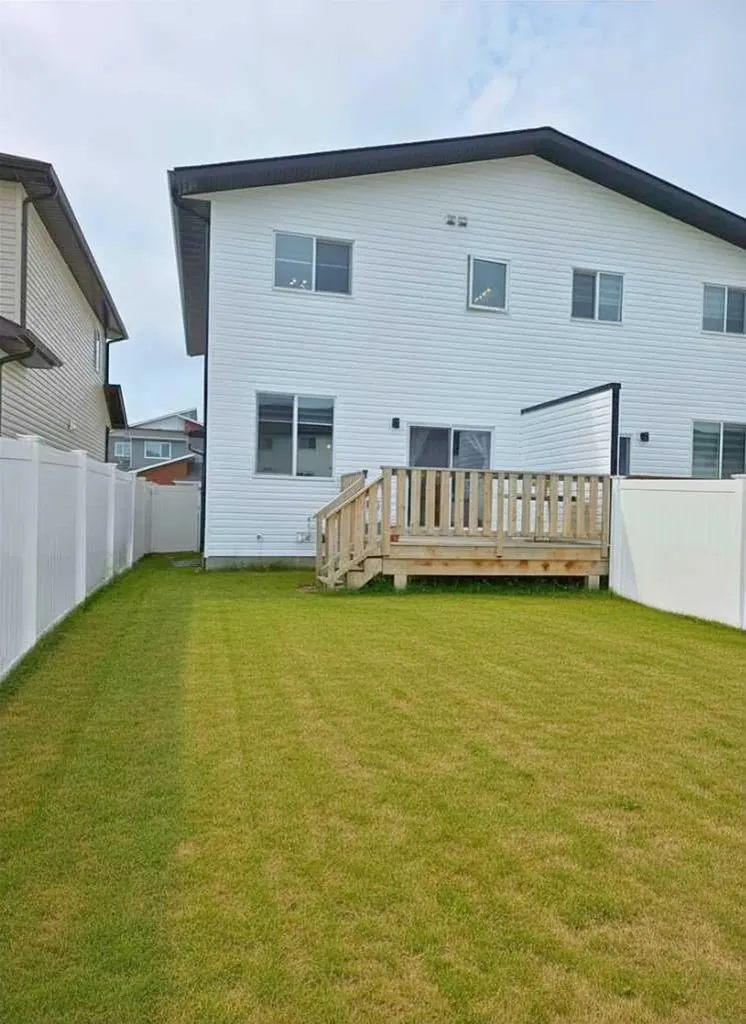 22 Earl Close Red Deer AB T4P 3G6