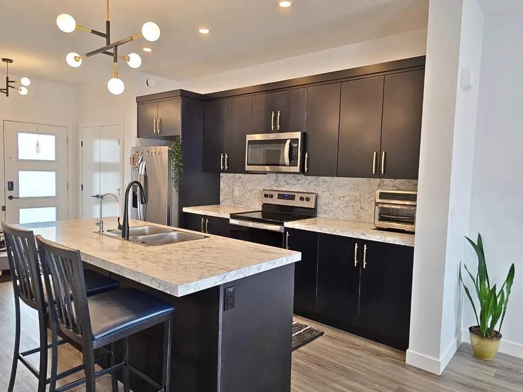 22 Earl Close Red Deer AB T4P 3G6