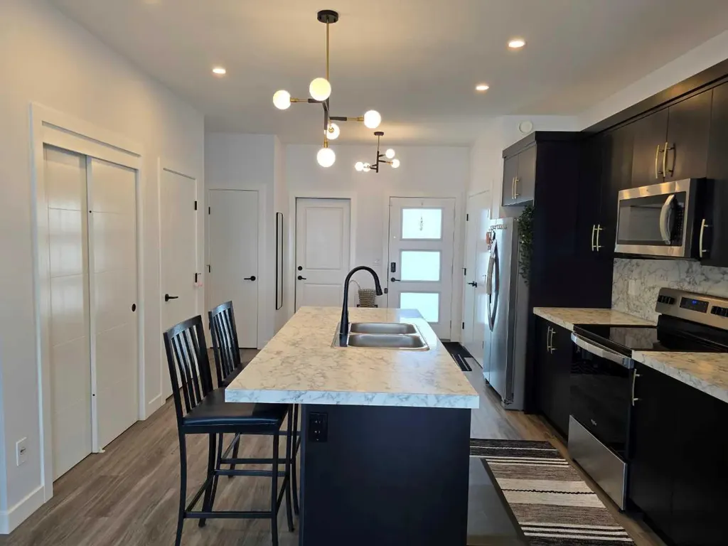 22 Earl Close Red Deer AB T4P 3G6