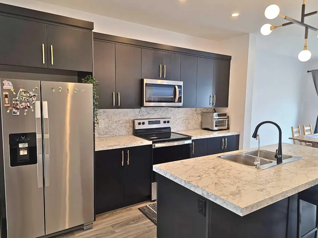 22 Earl Close Red Deer AB T4P 3G6