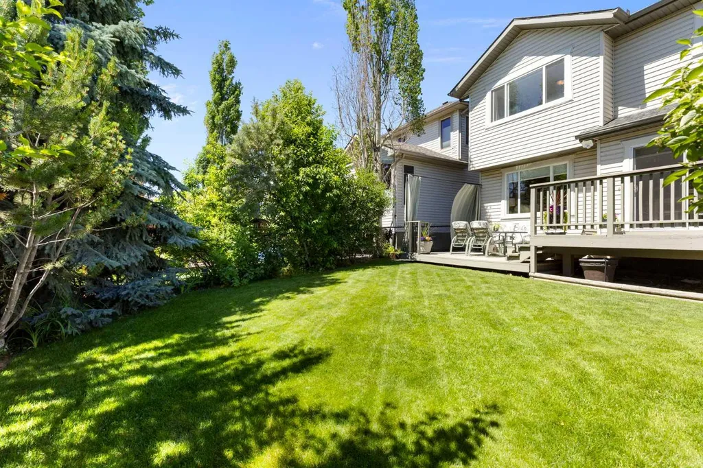 54 Cranfield Crescent SE Calgary AB T3M 1A6