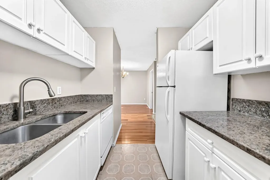 6224 17 Avenue Calgary AB T2A 7X8